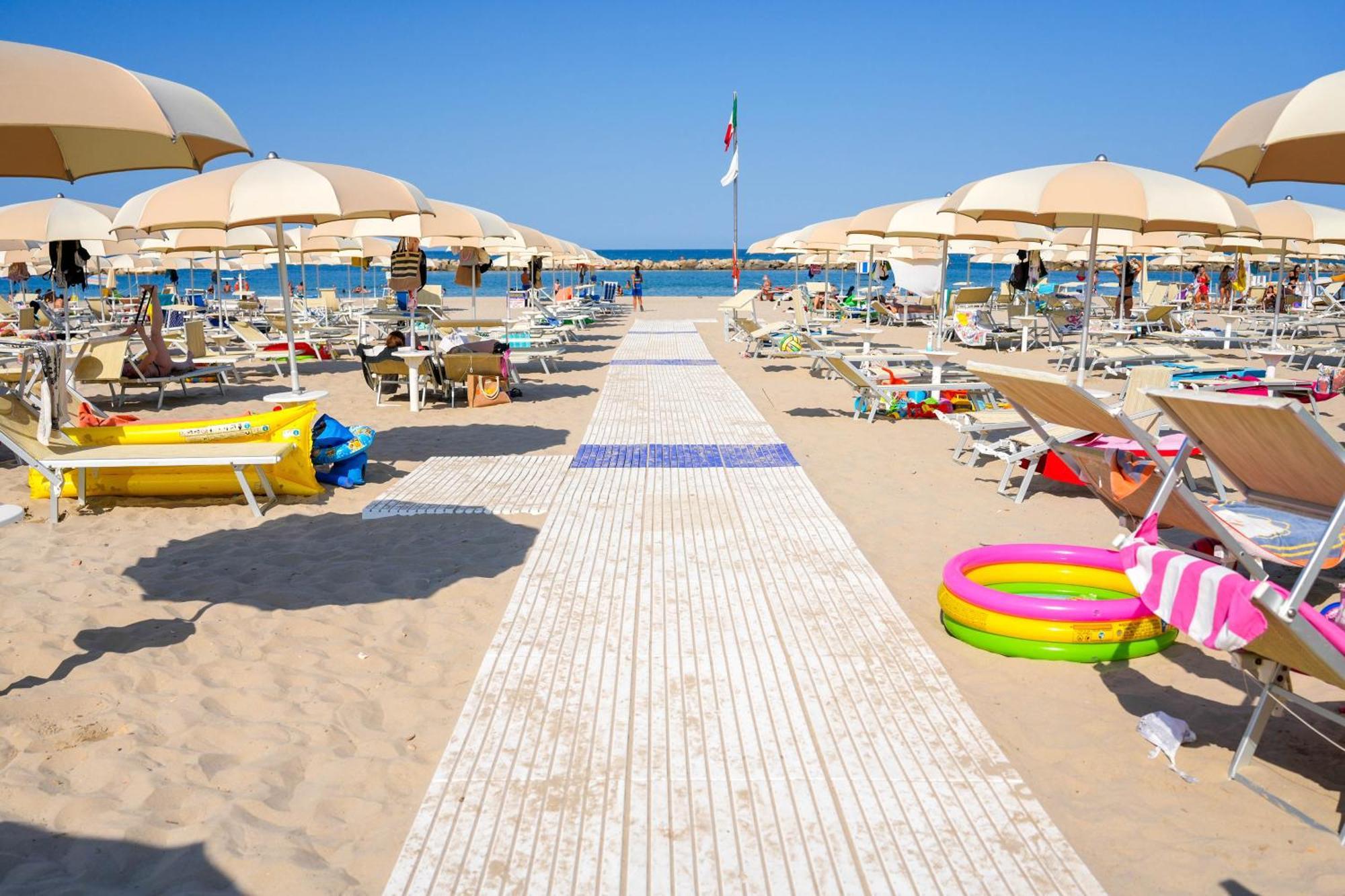 Sunrise Residence San Benedetto del Tronto Exterior foto