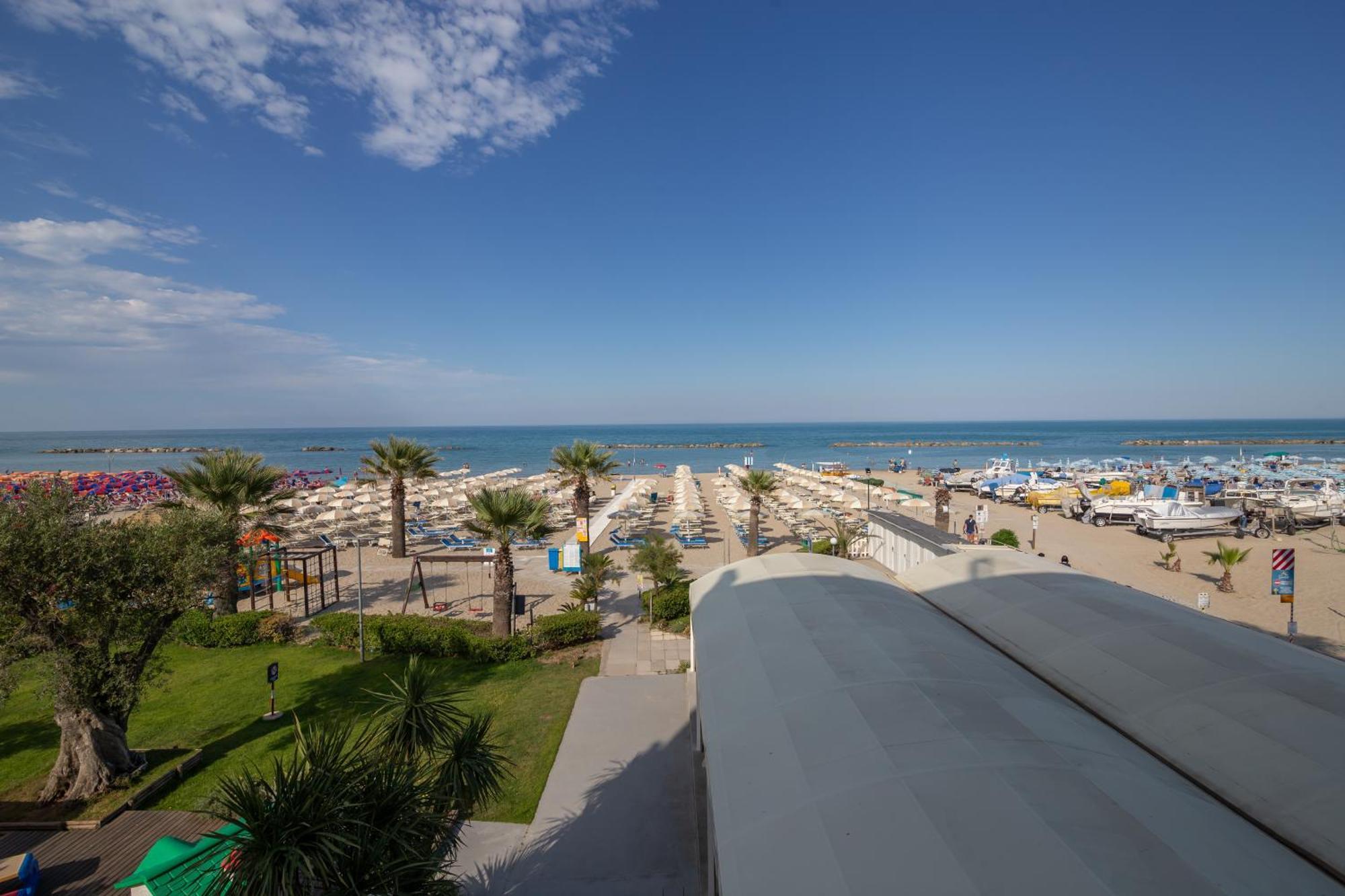Sunrise Residence San Benedetto del Tronto Exterior foto